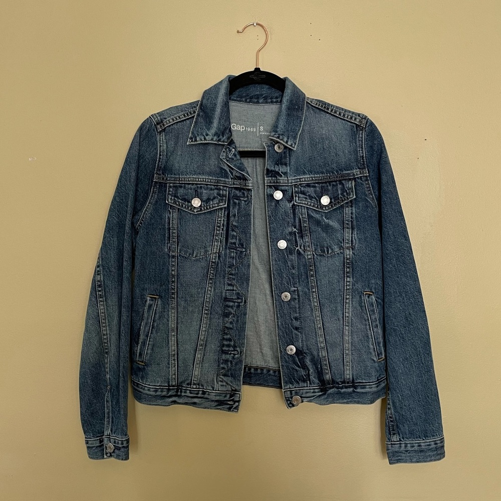 GAP Denim Jacket Relaxed Boxy Fit Women’s Small